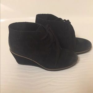 NIB sz 5 women’s Franco Sarto wedge ankle boots